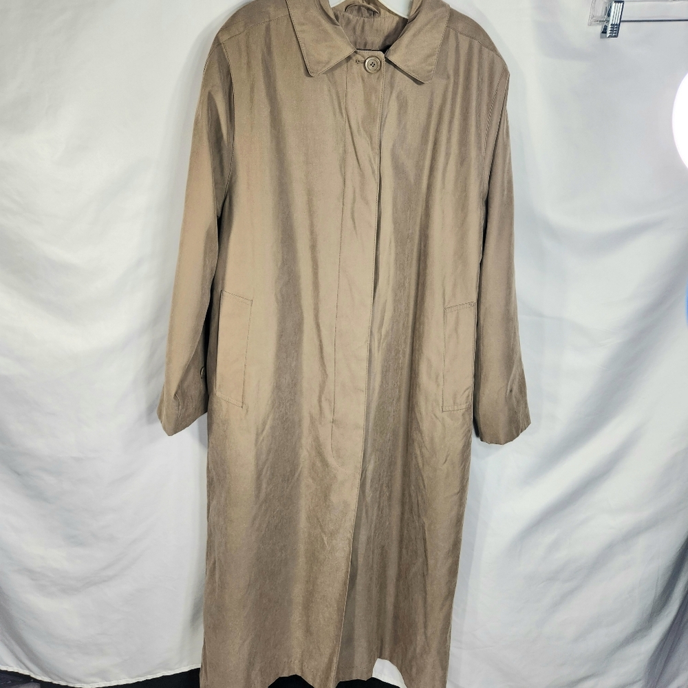 London Fog Microfiber Tan/Khaki Removable Lining Hidden Button Trench Coat 10P